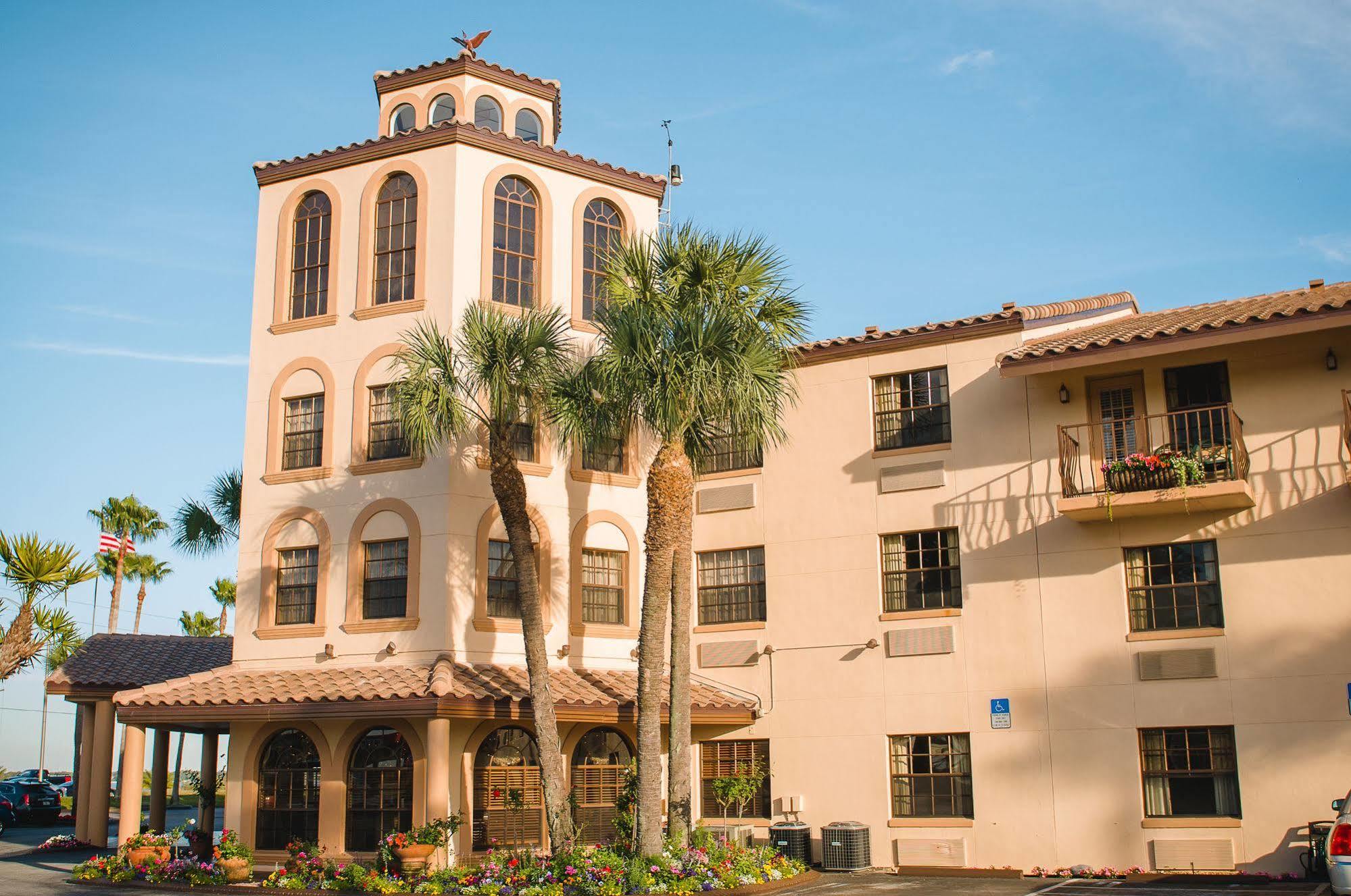 Inn On The Lakes Sebring Exterior photo